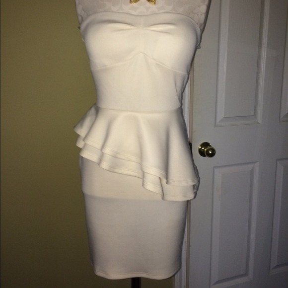 Ivory strapless dress with peplum - Picture 3 of 3