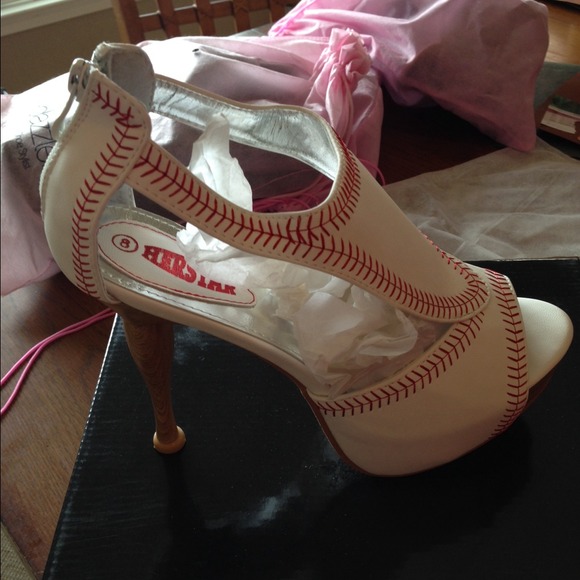 Baseball heels