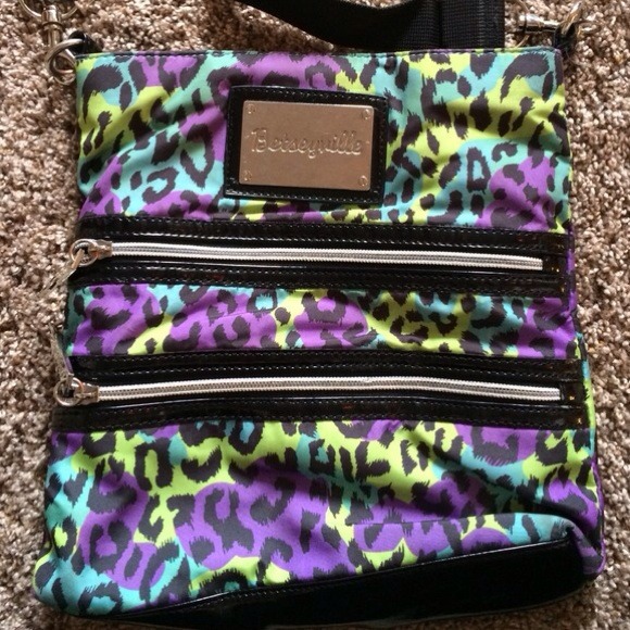 SOLD💜💜💜Betseyville Leopard Crossbody Bag