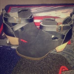 Cute boots brand new