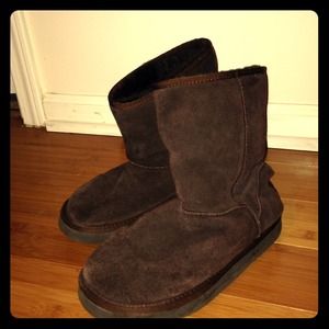 Brown women's Ugg Boots