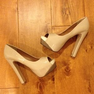 Chic and classy heels.