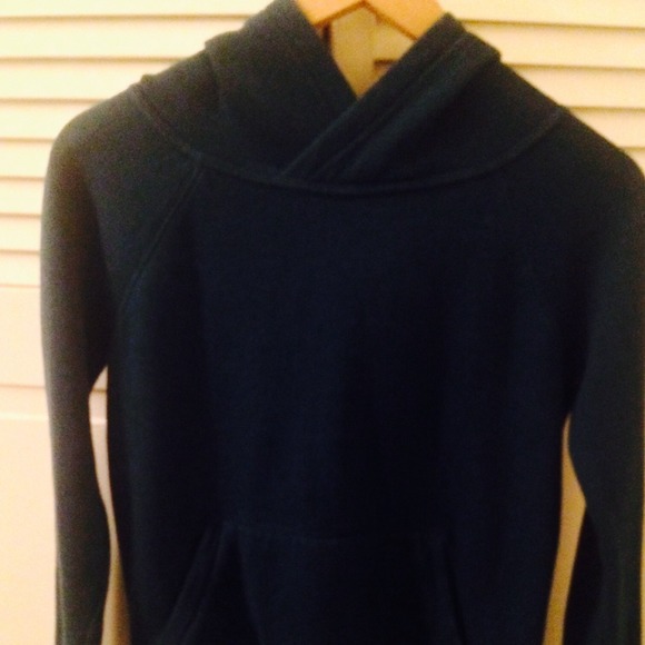 Blue sweater - Picture 1 of 4