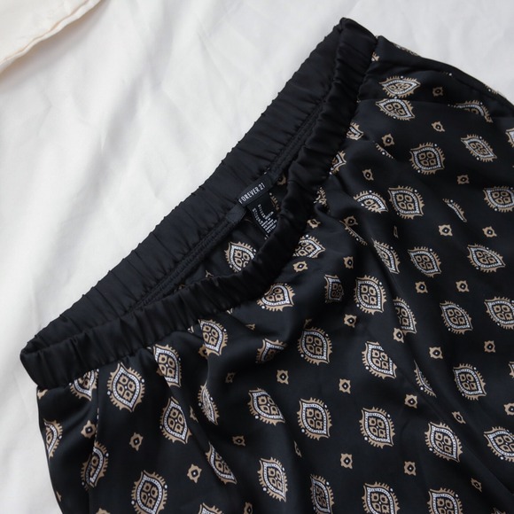 SOLD | Forever 21 harem lounge pants - Picture 2 of 4