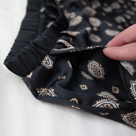 SOLD | Forever 21 harem lounge pants - Picture 3 of 4