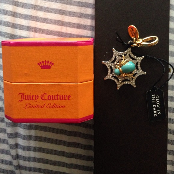 Limited Edition Juicy Couture spider pendant :)