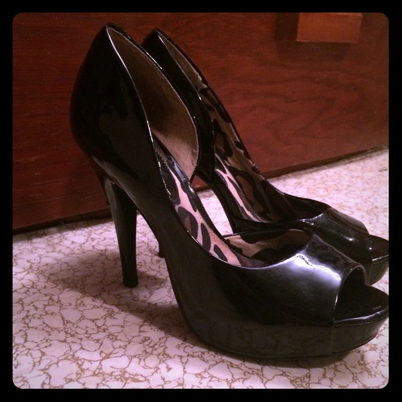 Jessica Simpson black heels- leopard print inside. - Picture 1 of 1