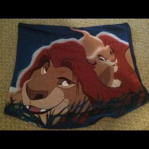 ⚡️Flash sale⚡️ *Hard to Find* Lion King racerback