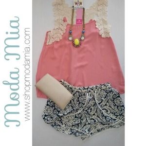 Lace top, shorts and accessories!