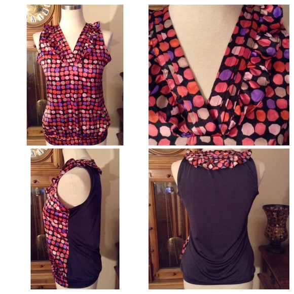 Adorable top with multicolored dots!