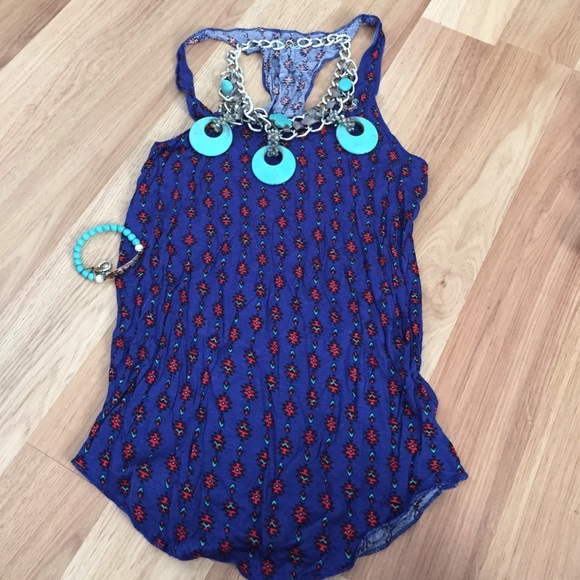 MUDs Aztec Desin Tank - Picture 1 of 3