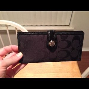 Synthetic black check book/wallet