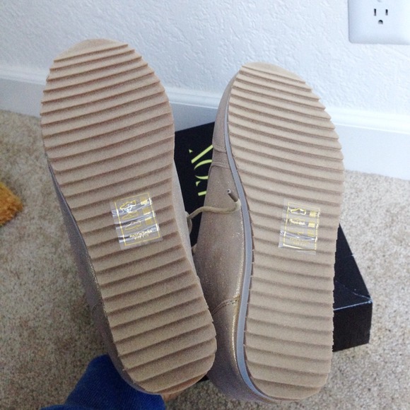 🔴SOLD🔴Amuse wedge sneakers - Picture 4 of 4