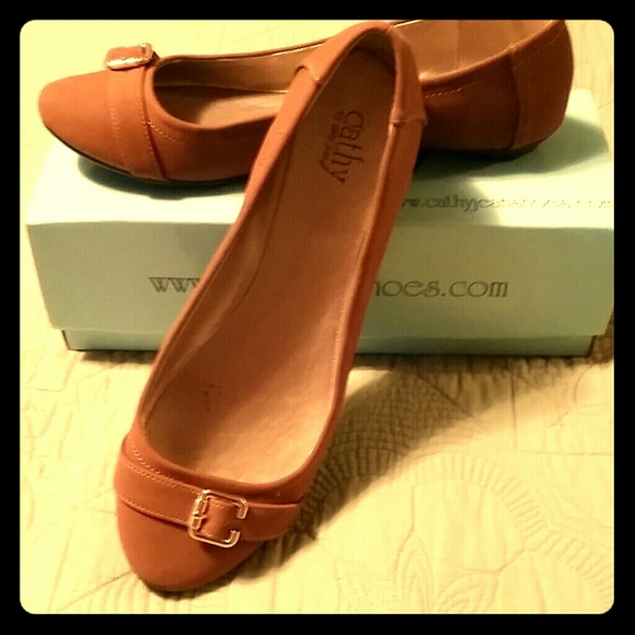 8.5  camel flats