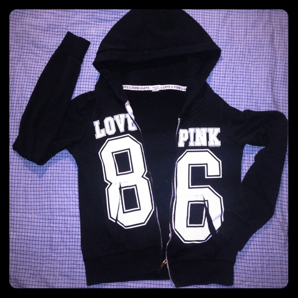 🚫TRADED🚫 VS light weight jacket🎀 [will trade]