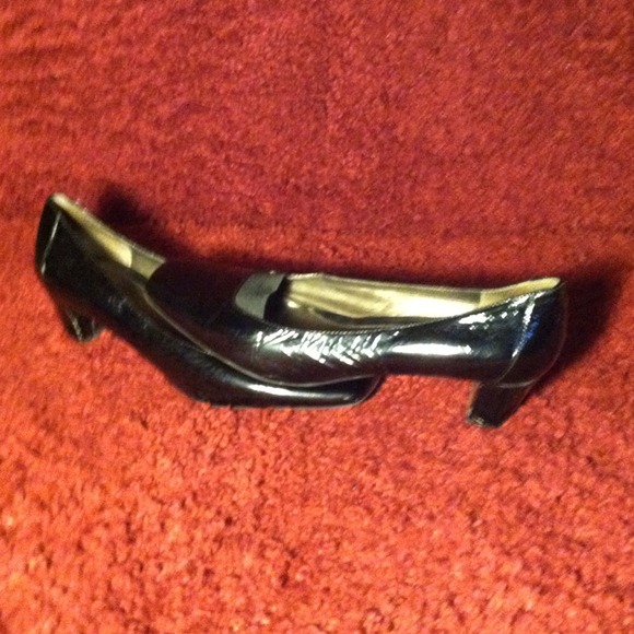 Black working high heels