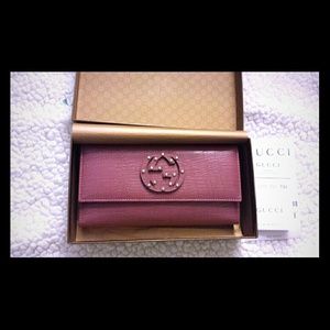 New authentic Gucci rose color beautiful  wallet
