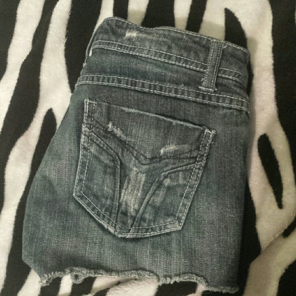 Miley Cyrus Shorts - Picture 4 of 4