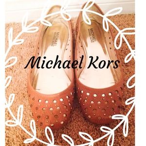 Michael Kors flats 🌻
