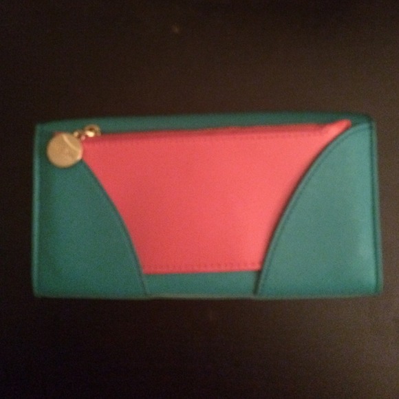 Wallet - Picture 2 of 4