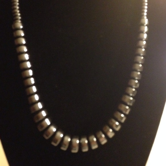 2 piece hematite necklace set - Picture 2 of 3