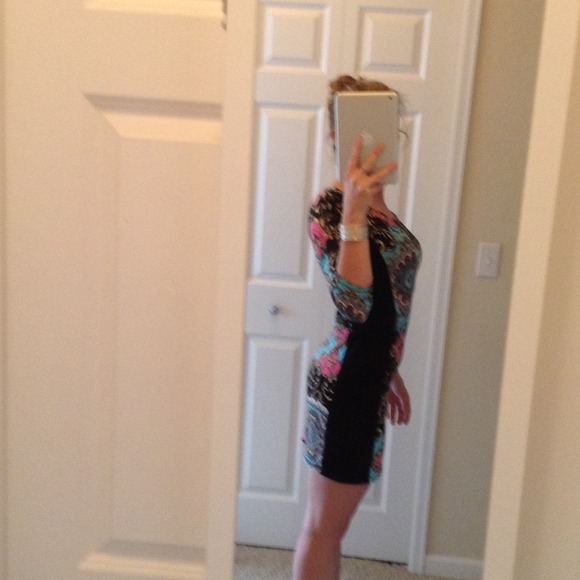 BUNDLED - HP DATE NIGHT! Abstract bodycon dress - Picture 3 of 3