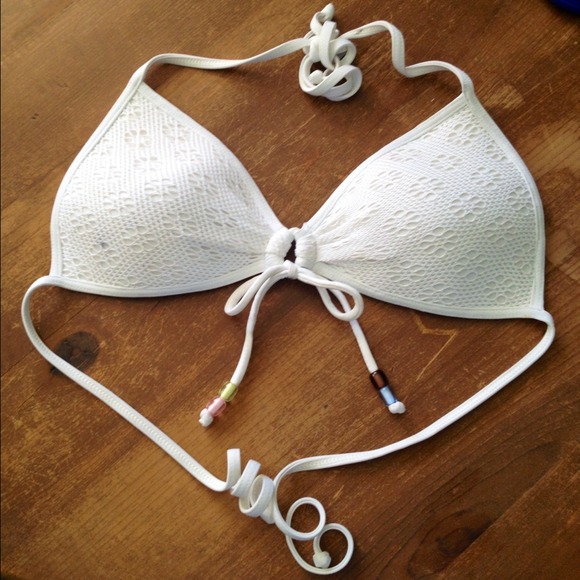 White crochet bikini top