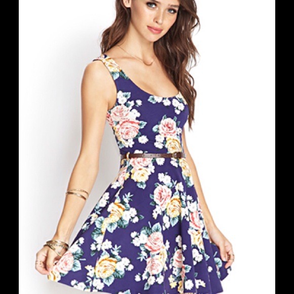 Forever 21 Dresses & Skirts - Rose Print Skater Dress & kitty bag