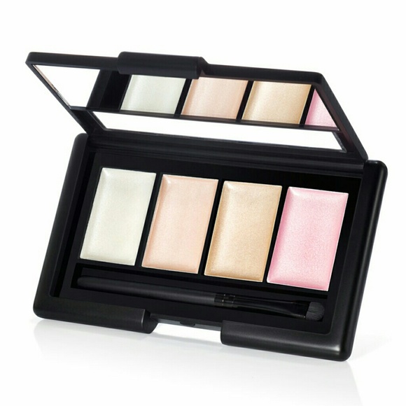 ELF Make Up Bundle (SOLD) - Picture 2 of 3