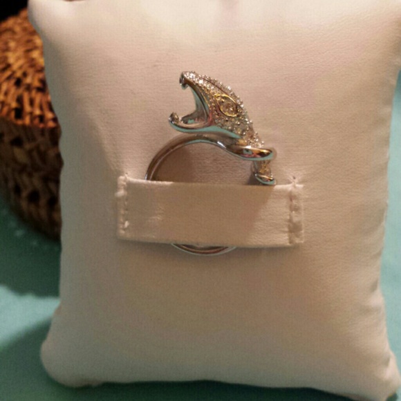 SOLD--Stunning snake ring size 7 silver - Picture 4 of 4