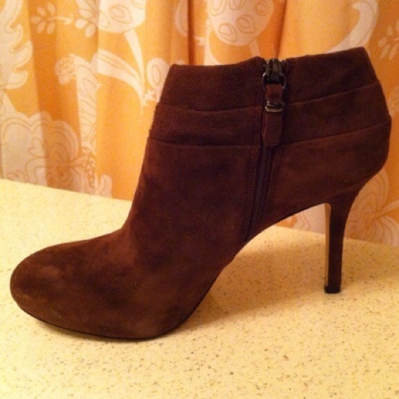 Via Spiga Closed Toe Booties - Picture 2 of 2