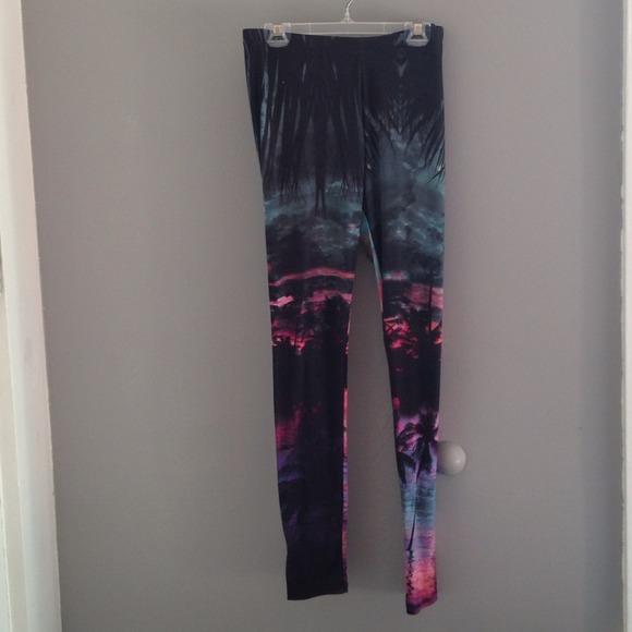 Beach Theme leggings