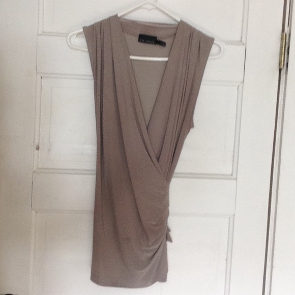 ✖️SOLD✖️ Silky Sleeveless Wrap Top - Picture 2 of 4