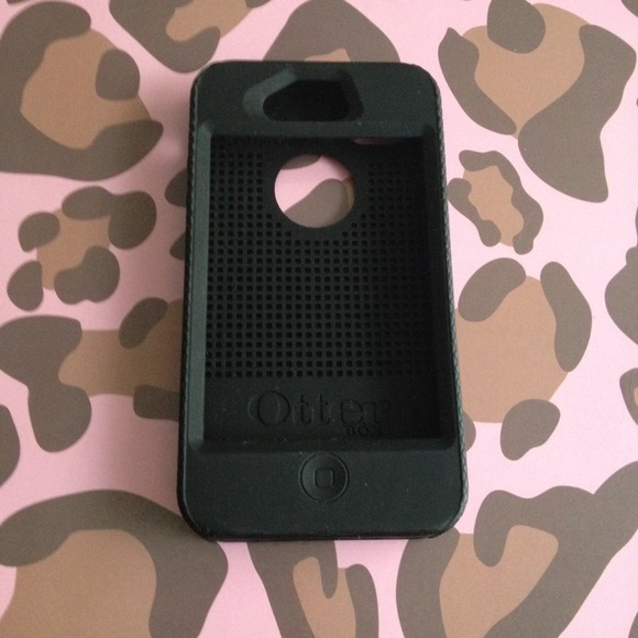 Black otterbox rubber case