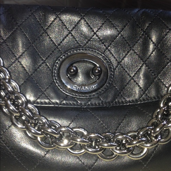 Chanel Lambskin Leather Nu-Lock - Picture 2 of 4