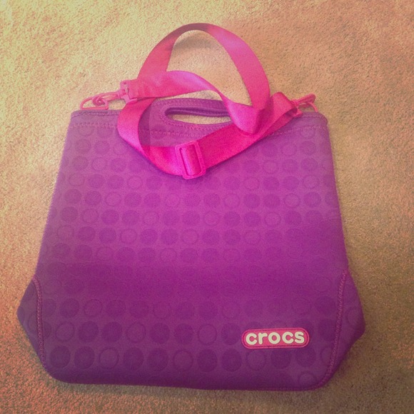 Crocs shoulder strap zip bag