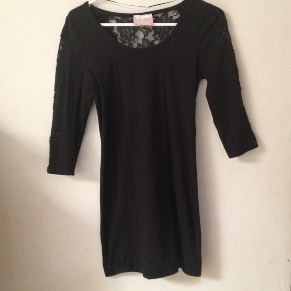 Romeo and Juliet Couture lace bodycon dress