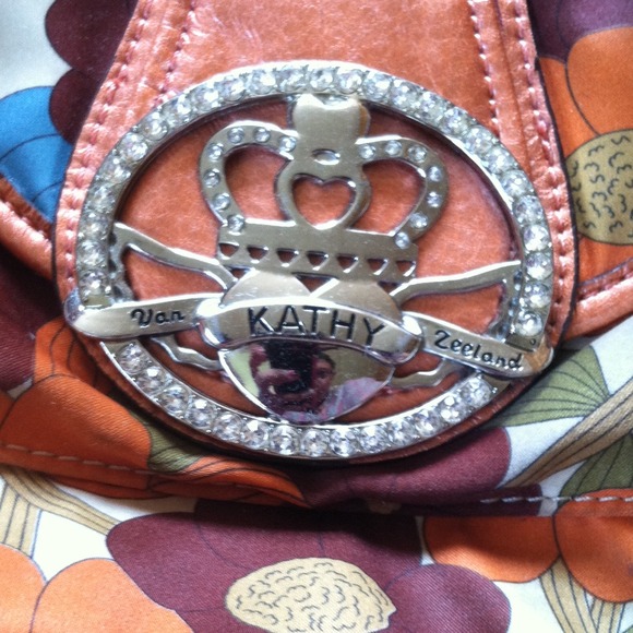 Purse - Picture 3 of 4