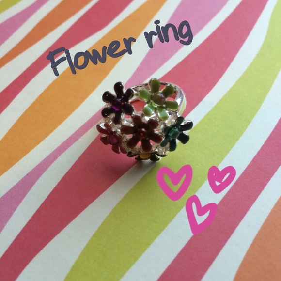 🎉 SALE Silver plated flower ring - Picture 1 of 2
