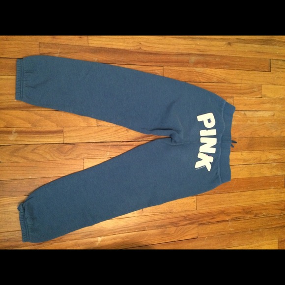 Victoria Secret Pink cropped sweatpants - Picture 1 of 3