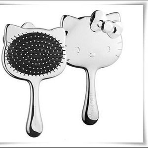 LIMITED EDITION  Used Hello Kitty Brush OFFER