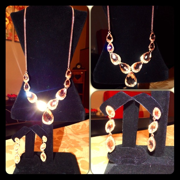 NWOT Sets of NecklaceEarring
