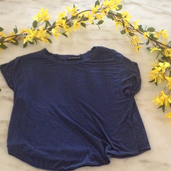 Super soft cropped blue brandy tee