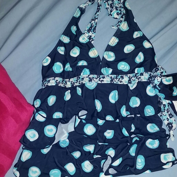 Bathing suit - Picture 2 of 4