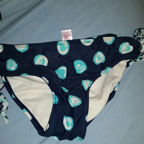 Bathing suit - Picture 4 of 4