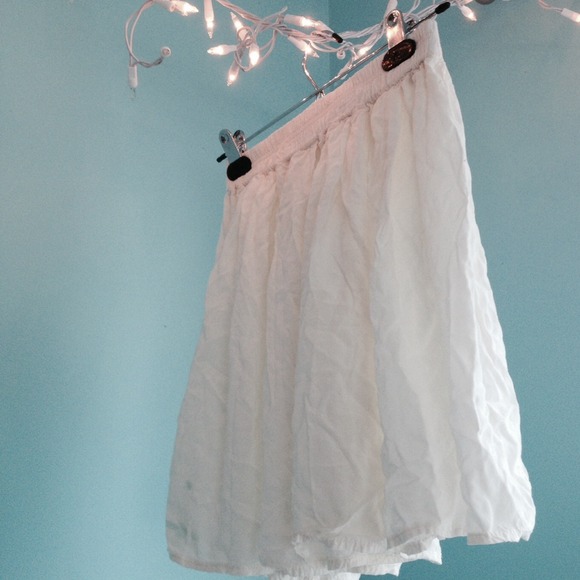 Brandy Melville White Flowy Skirt