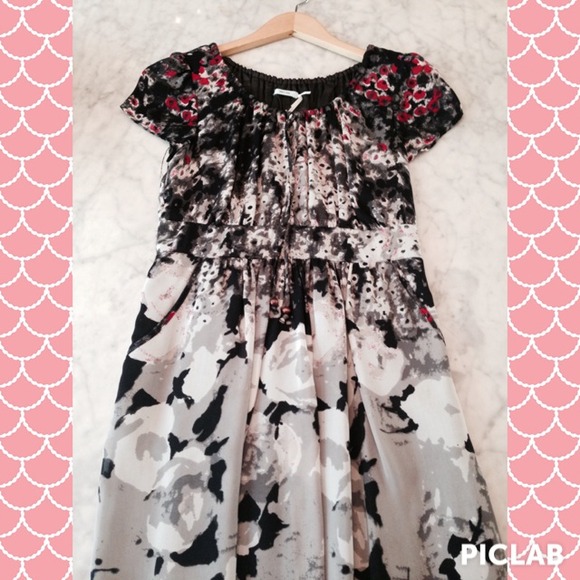 HP🌷URBAN OUTFITTERS floral print dress🌷