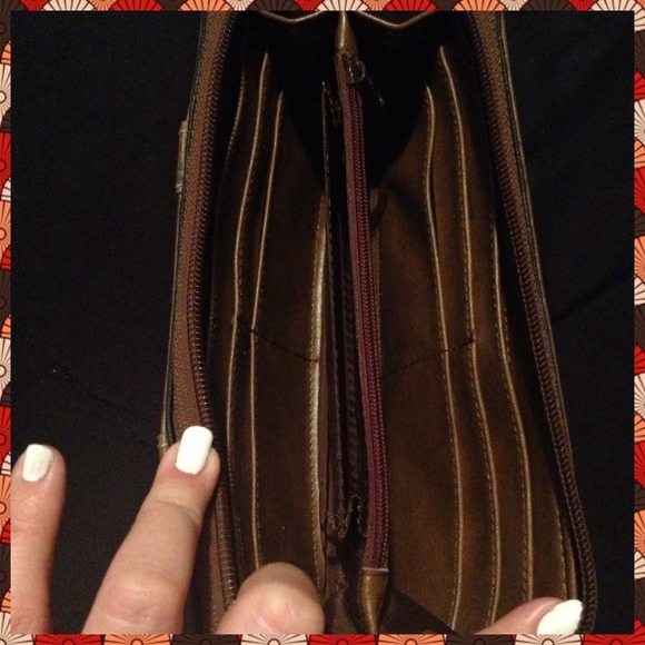 WALLET - Picture 2 of 4