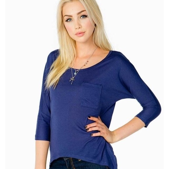 Everyday essential hi-lo pocket tee