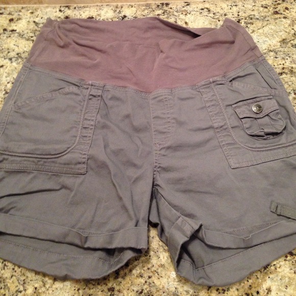 Maternity shorts